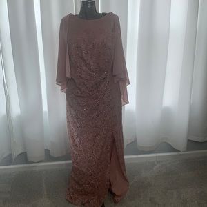 Mother of the bride or groom dress. Beautiful light pink, lace with sequins.